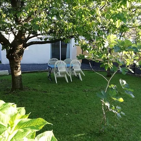 Cosy Avec Jardin Privatif Bagnères-de-Bigorre
